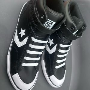Converse high tops boys youth 7